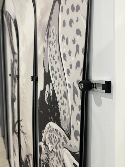 The Quiver wall mount detail